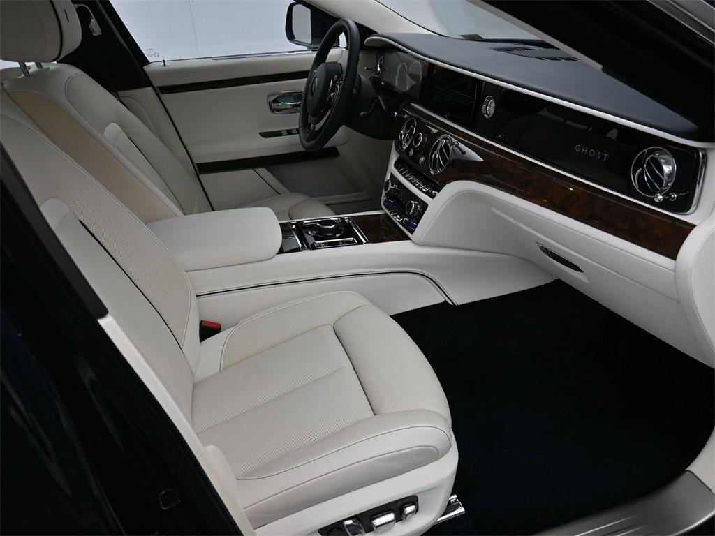 used 2022 Rolls-Royce Ghost car, priced at $239,900