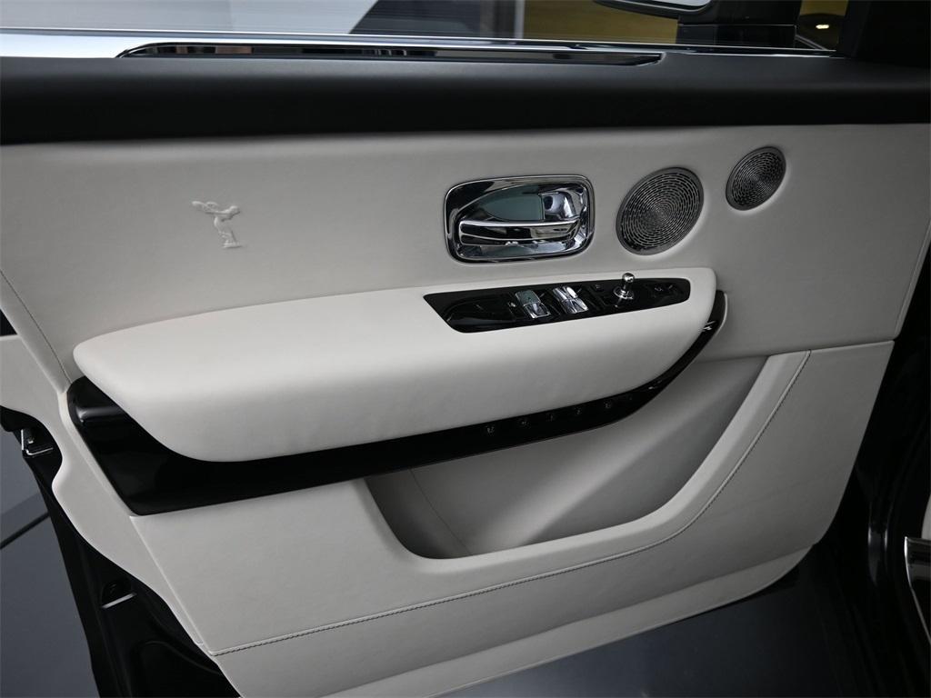 used 2019 Rolls-Royce Cullinan car, priced at $229,900