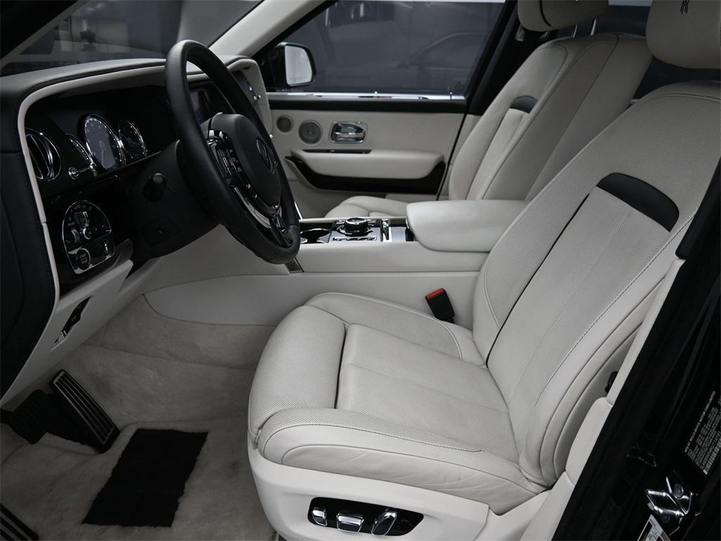 used 2019 Rolls-Royce Cullinan car, priced at $229,900