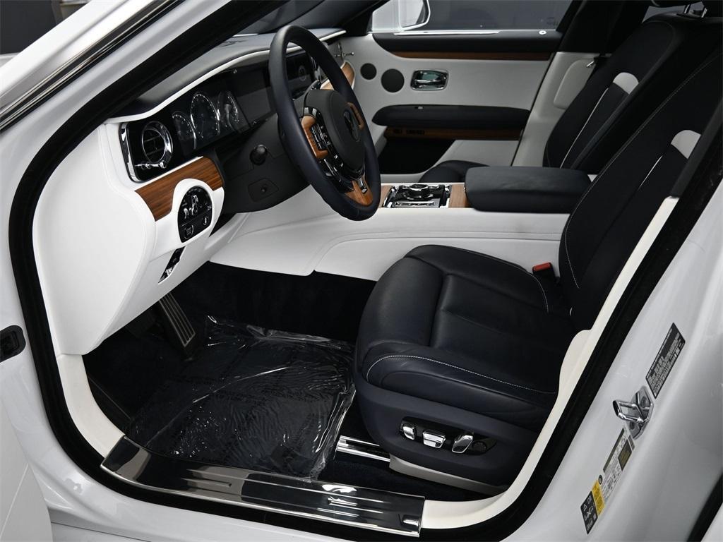 used 2022 Rolls-Royce Ghost car, priced at $263,900