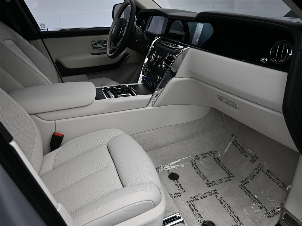 new 2025 Rolls-Royce Cullinan car, priced at $438,975