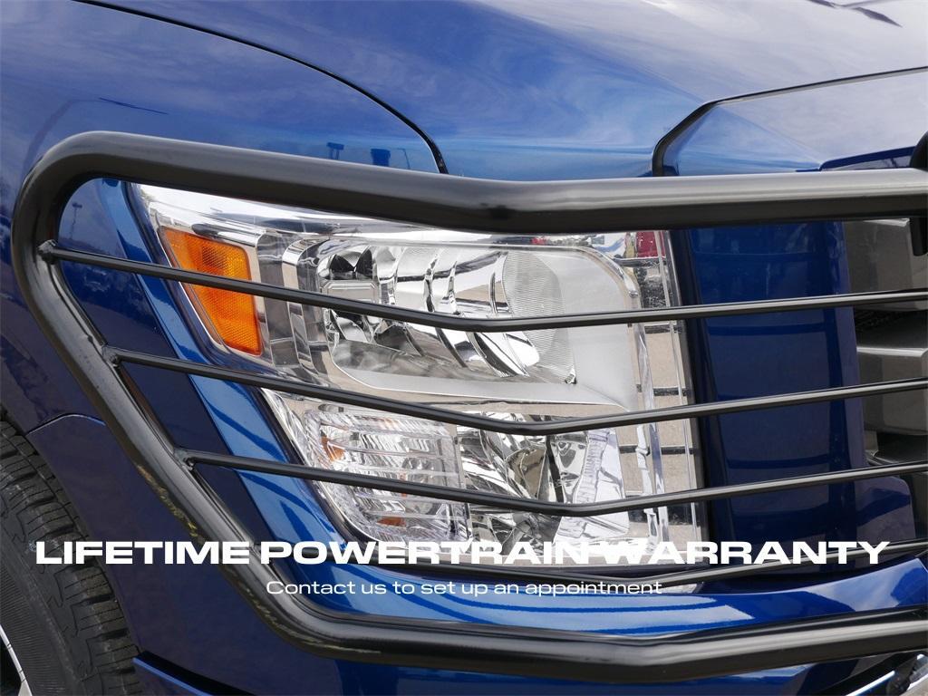 used 2023 Nissan Titan car, priced at $33,998