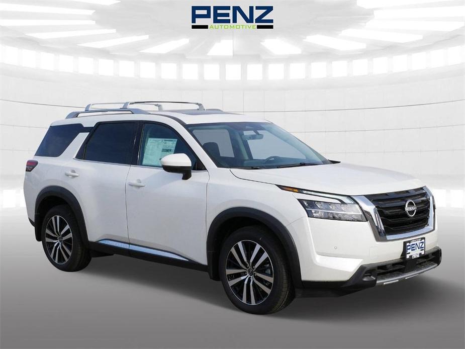 new 2024 Nissan Pathfinder car, priced at $47,857