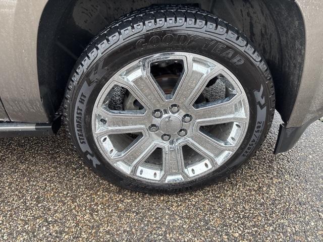 used 2016 GMC Yukon car, priced at $28,900