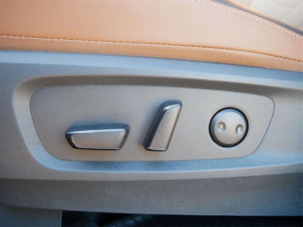new 2025 Nissan Pathfinder car, priced at $52,865