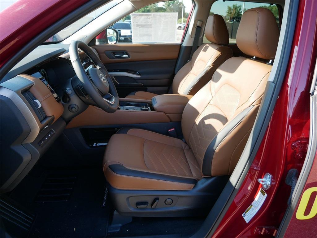 new 2025 Nissan Pathfinder car, priced at $52,865