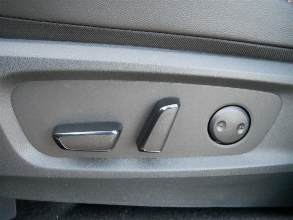 new 2025 Nissan Pathfinder car, priced at $42,357