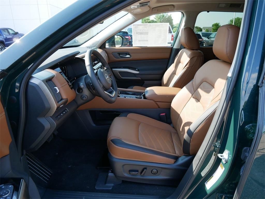 new 2025 Nissan Pathfinder car, priced at $54,655