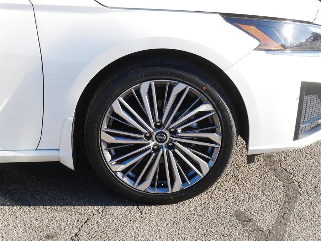 used 2025 Nissan Altima car, priced at $28,900