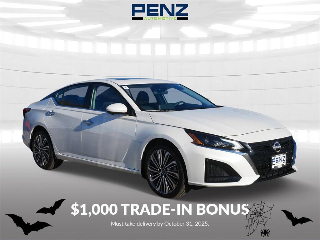 used 2025 Nissan Altima car, priced at $28,400