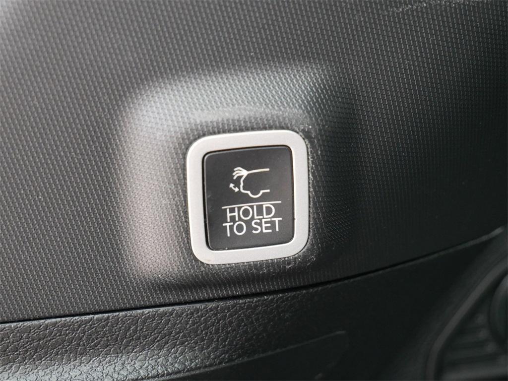 used 2024 Jeep Grand Cherokee car, priced at $33,500
