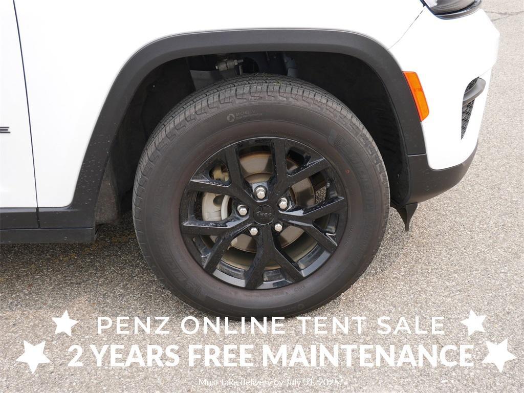 used 2024 Jeep Grand Cherokee car, priced at $31,000