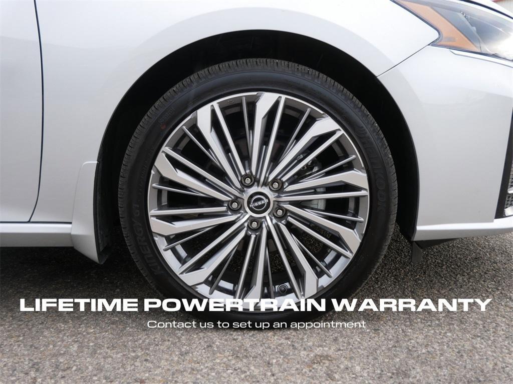 used 2024 Nissan Altima car, priced at $27,299