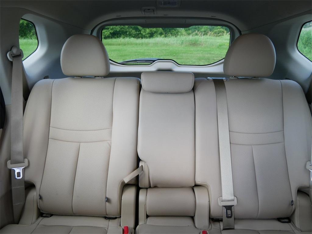 used 2020 Nissan Rogue car, priced at $22,700