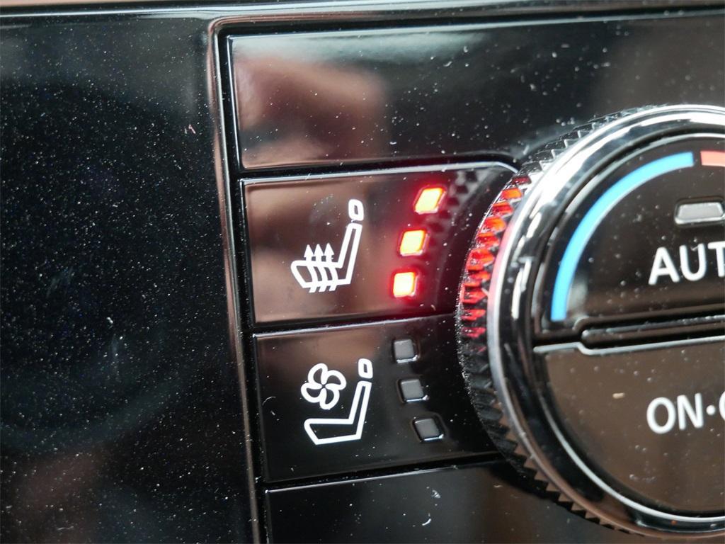 new 2025 Nissan Pathfinder car, priced at $49,326