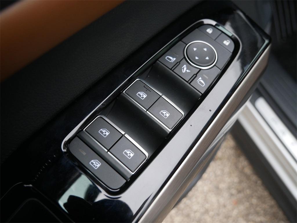 new 2025 Nissan Pathfinder car, priced at $49,326