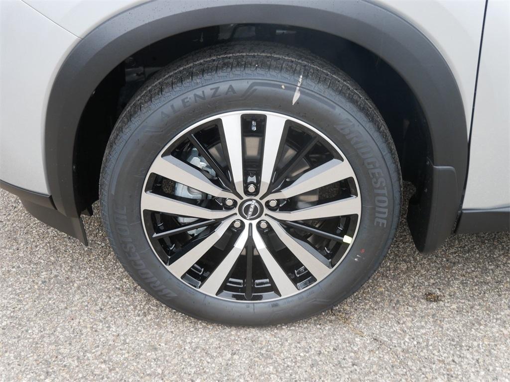 new 2025 Nissan Pathfinder car, priced at $49,326