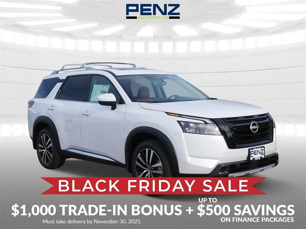 new 2025 Nissan Pathfinder car, priced at $49,558