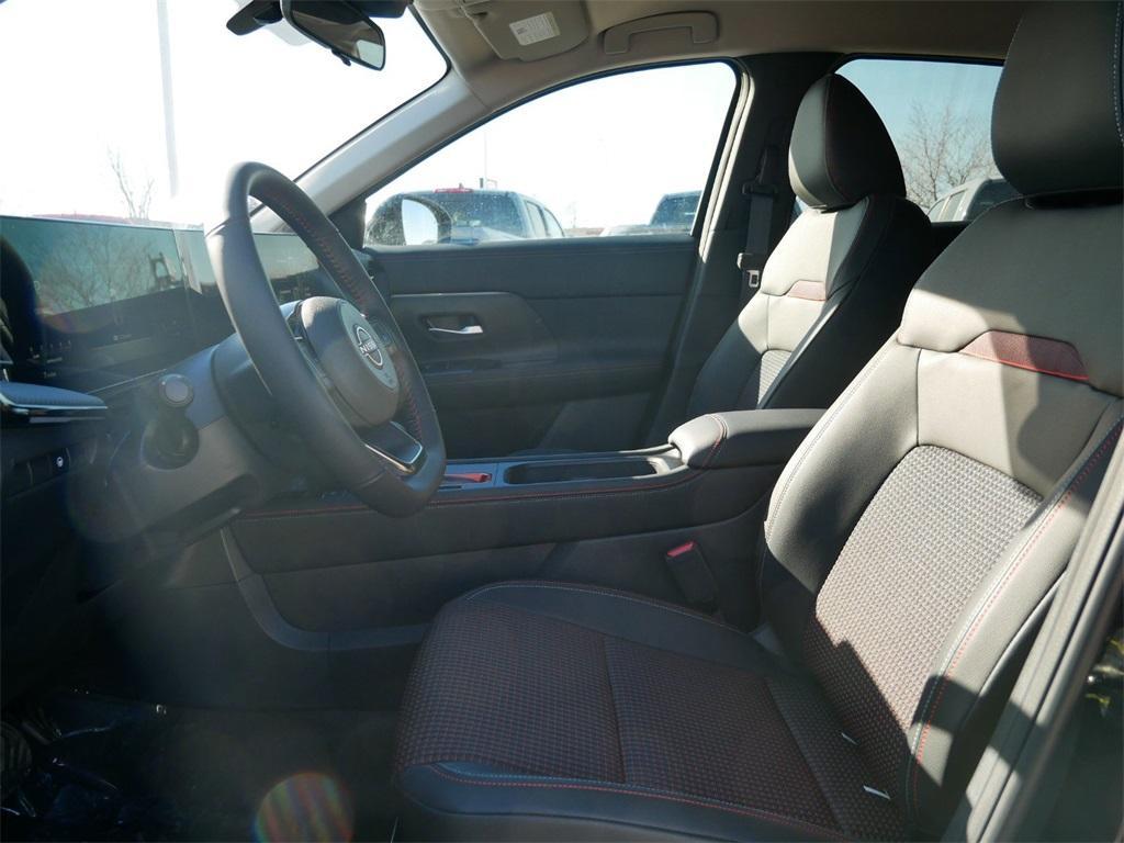 new 2025 Nissan Kicks car, priced at $28,946