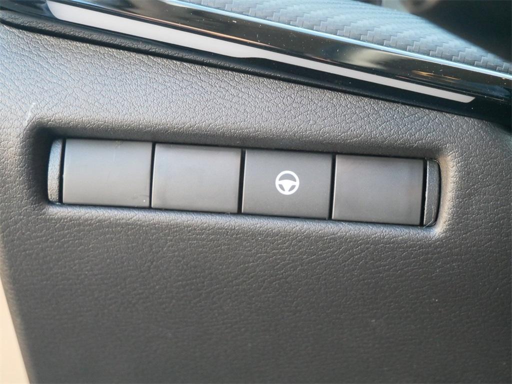 new 2025 Nissan Kicks car, priced at $28,946