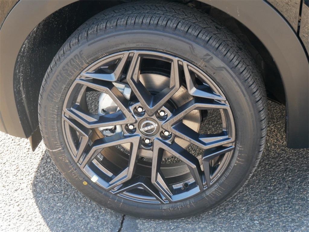 new 2025 Nissan Kicks car, priced at $28,946