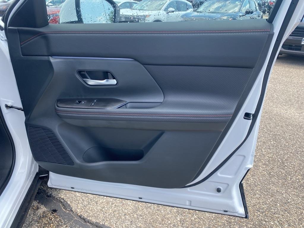 new 2025 Nissan Kicks car, priced at $26,648