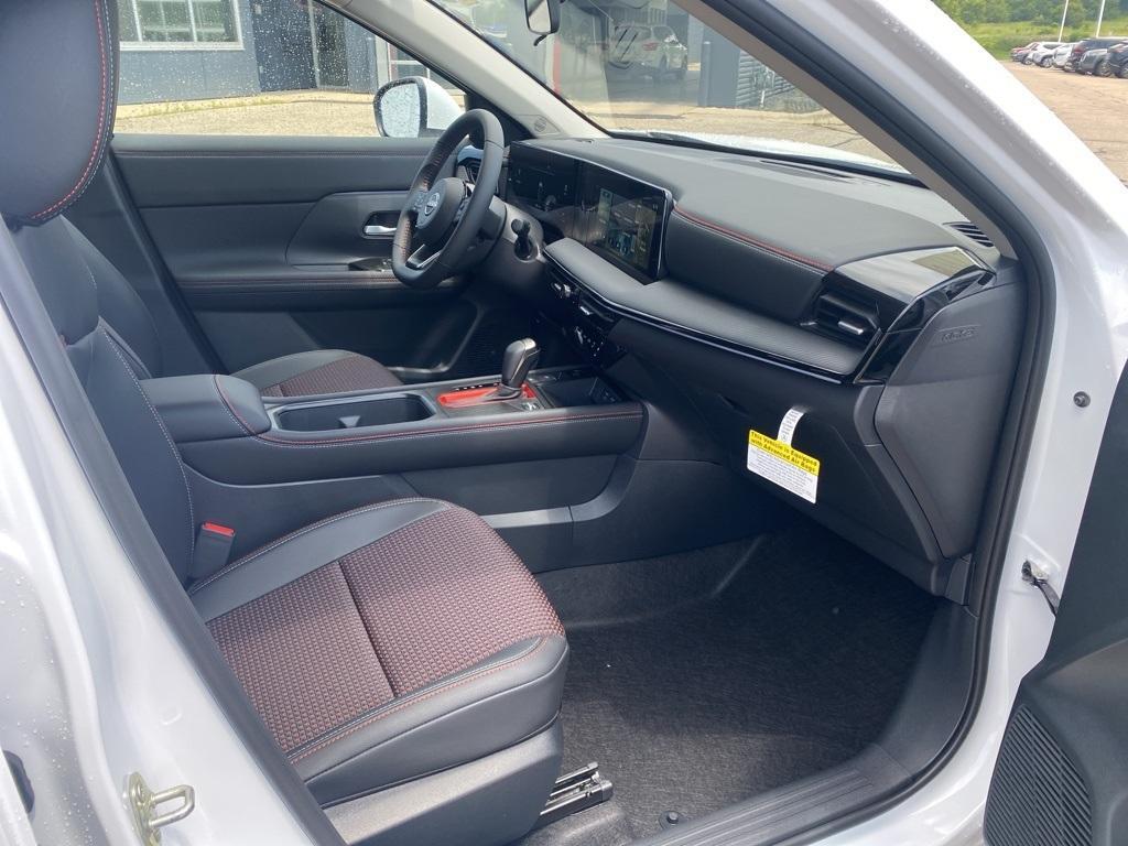 new 2025 Nissan Kicks car, priced at $26,648