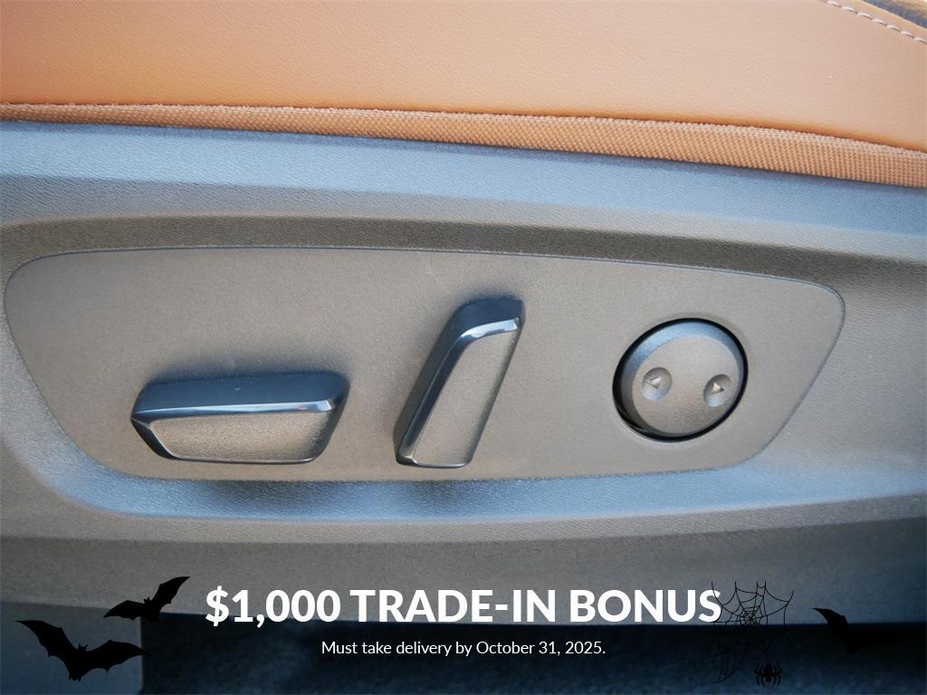 new 2025 Nissan Pathfinder car, priced at $50,760