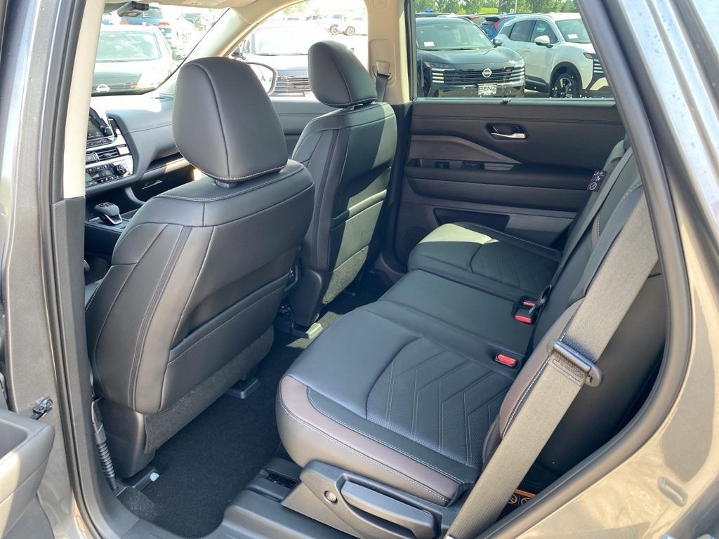 new 2025 Nissan Pathfinder car, priced at $50,360
