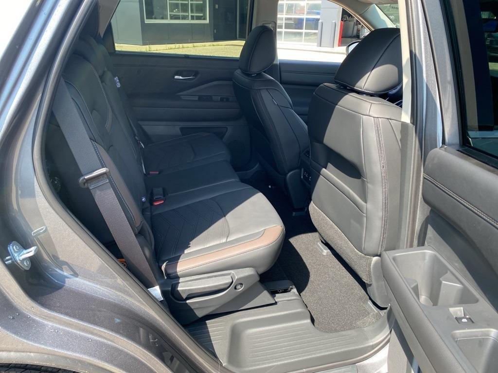 new 2025 Nissan Pathfinder car, priced at $50,360