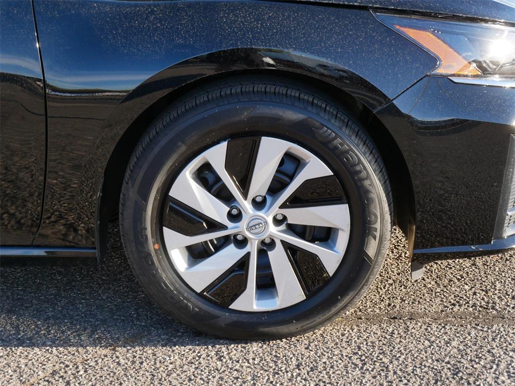 used 2025 Nissan Altima car, priced at $20,900