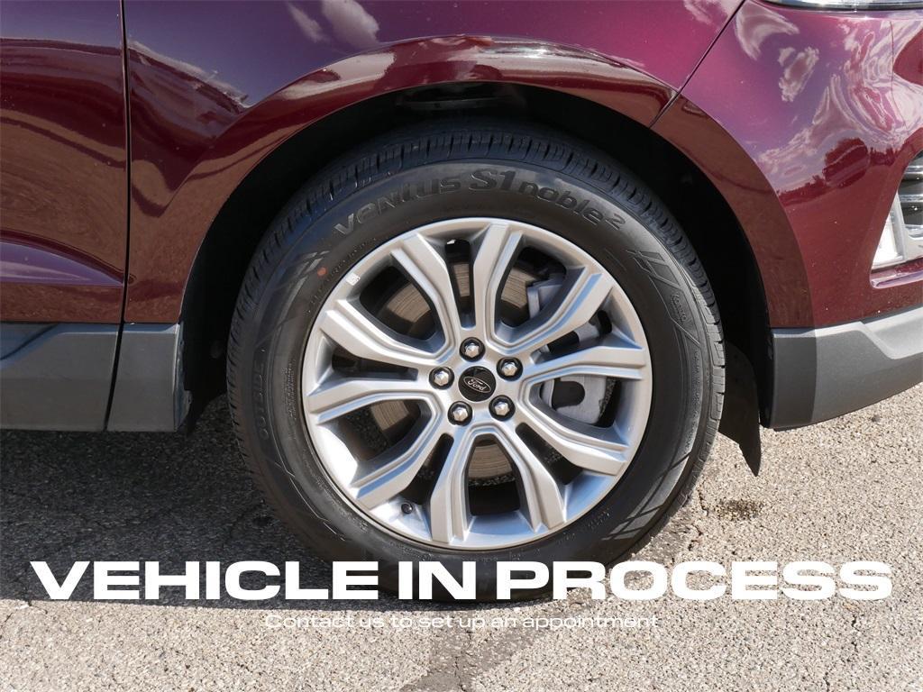 used 2024 Ford Edge car, priced at $27,000