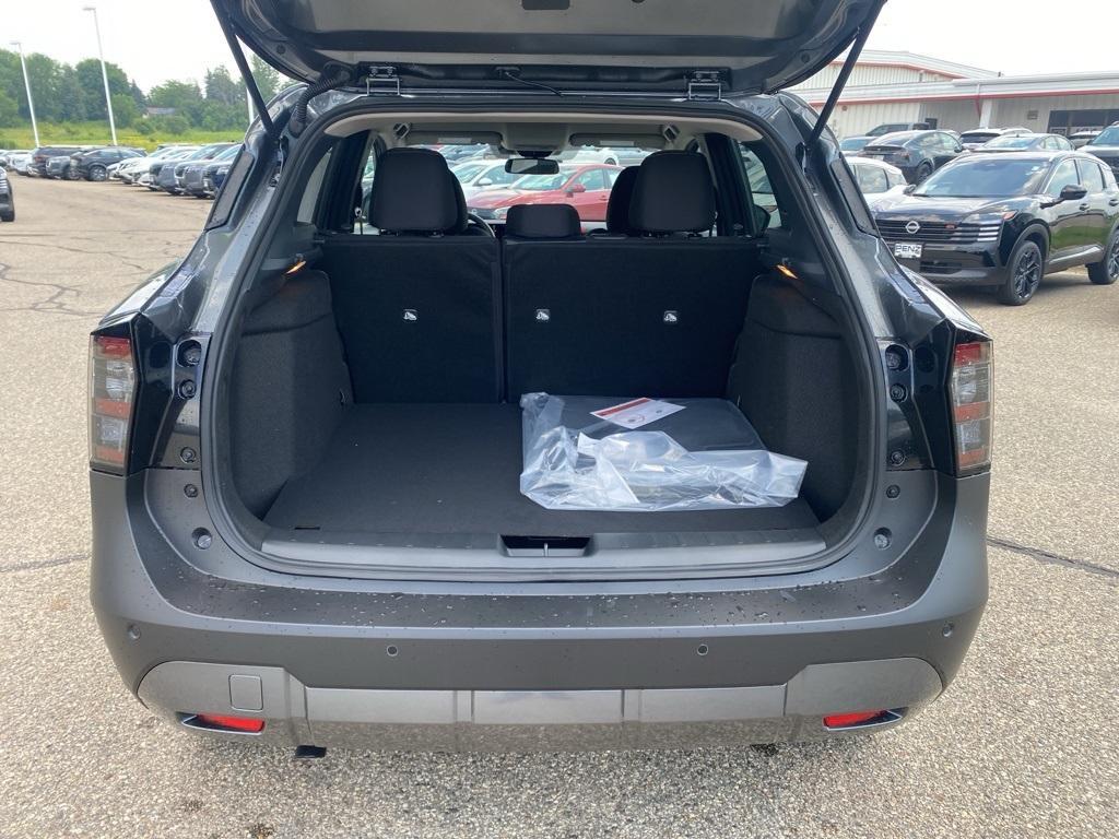 new 2025 Nissan Kicks car, priced at $25,370