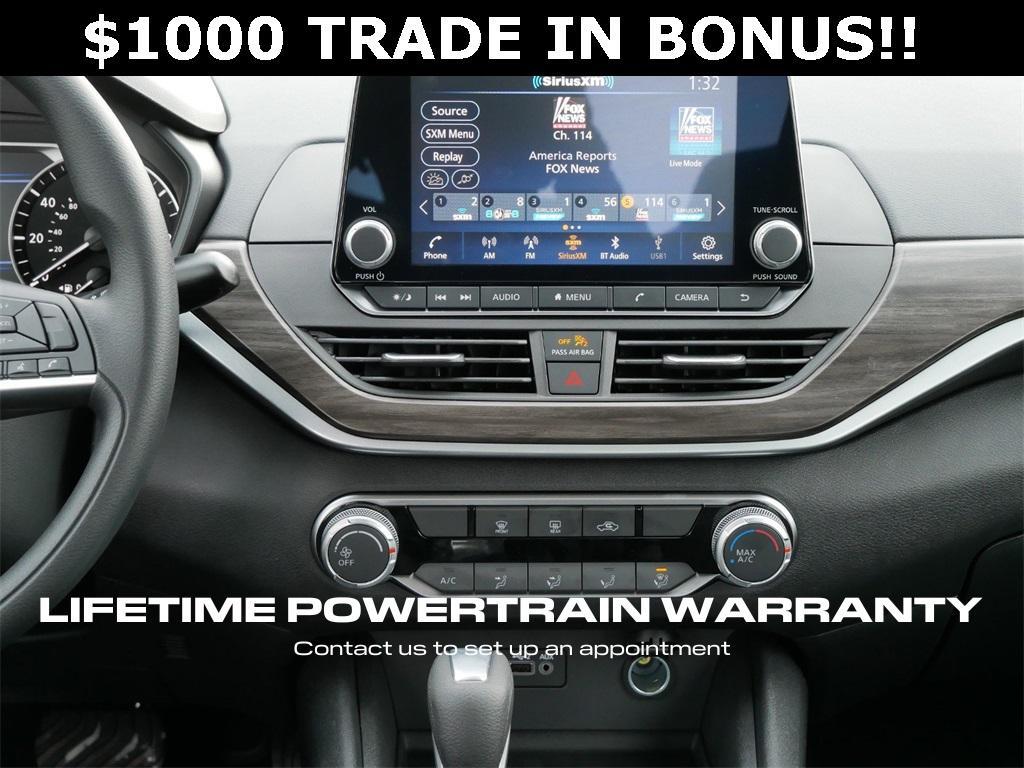 new 2025 Nissan Altima car, priced at $27,580