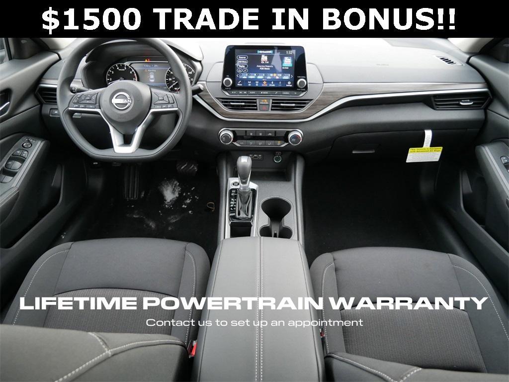 new 2025 Nissan Altima car, priced at $27,580
