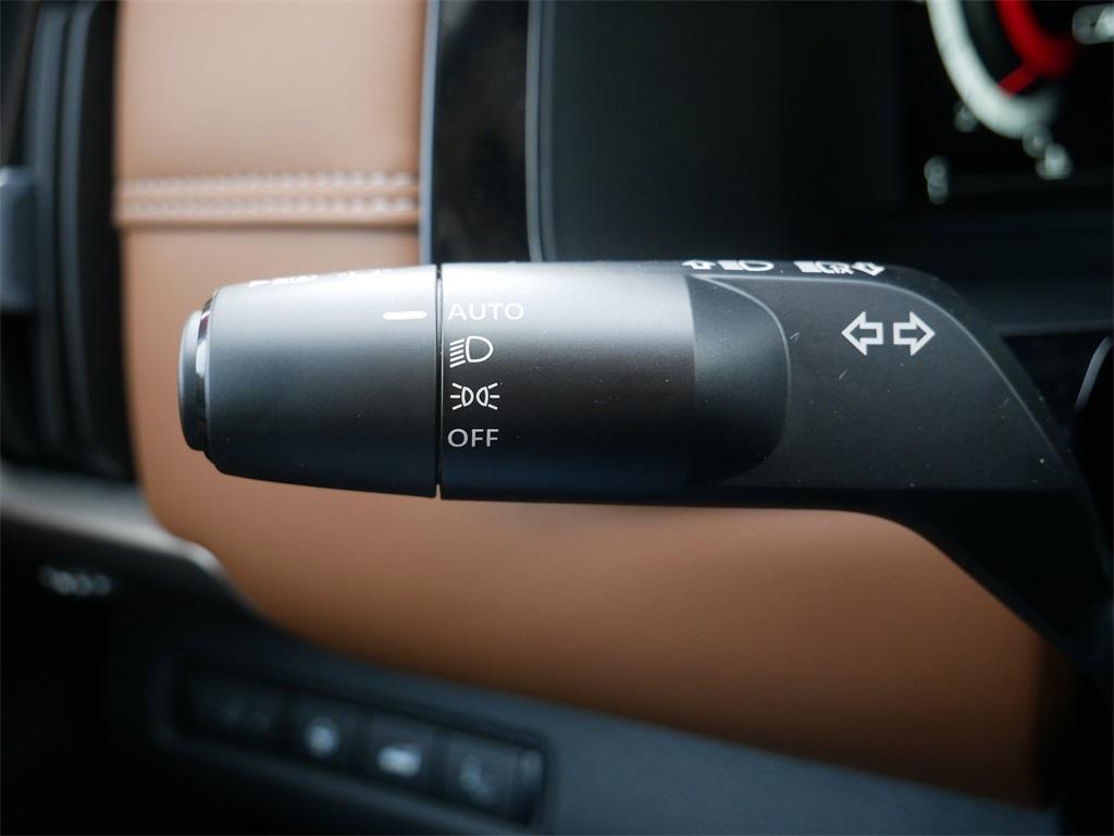 new 2025 Nissan Pathfinder car, priced at $49,558