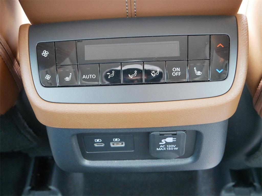 new 2025 Nissan Pathfinder car, priced at $49,558