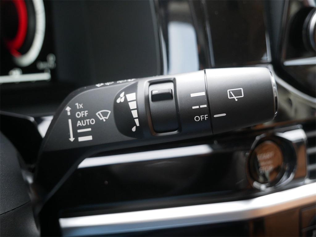 new 2025 Nissan Pathfinder car, priced at $49,558