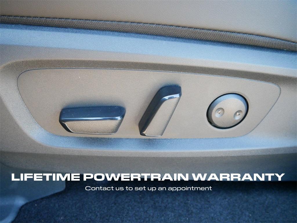 new 2025 Nissan Pathfinder car, priced at $50,860