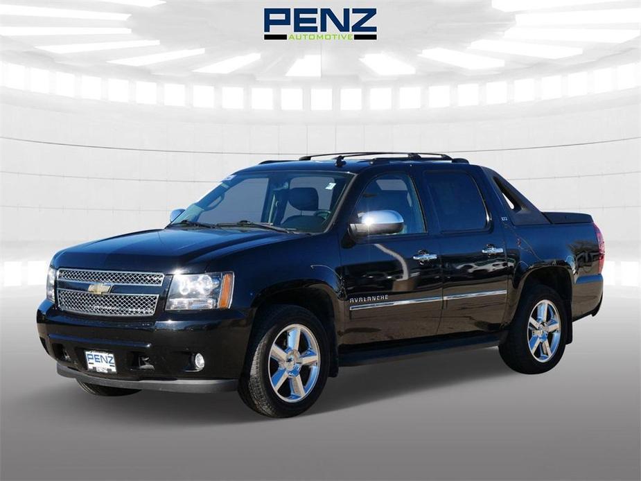 used 2011 Chevrolet Avalanche car, priced at $17,500