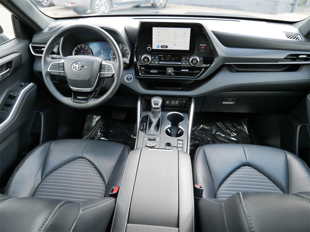 used 2024 Toyota Highlander car, priced at $44,000