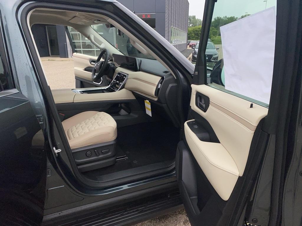 new 2025 Nissan Armada car, priced at $79,305