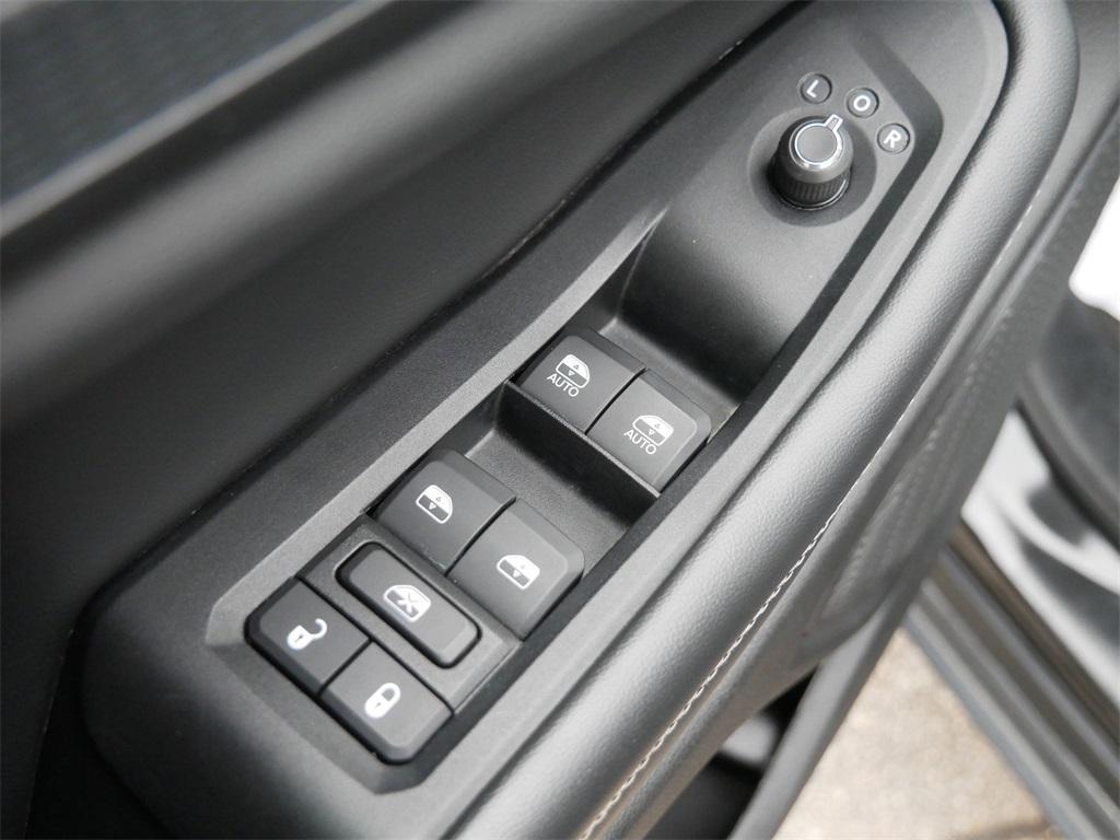 used 2024 Jeep Grand Cherokee car, priced at $26,200