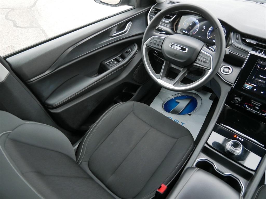 used 2024 Jeep Grand Cherokee car, priced at $26,200