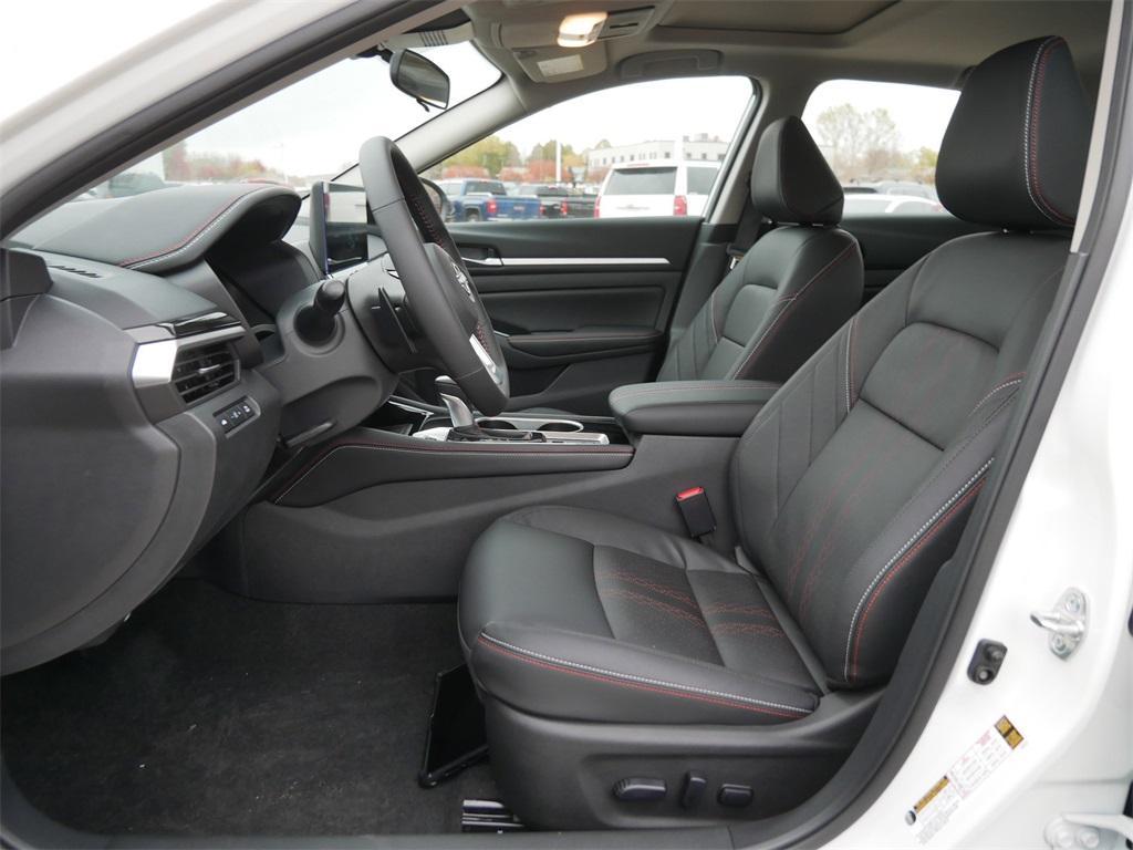 new 2025 Nissan Altima car, priced at $31,800