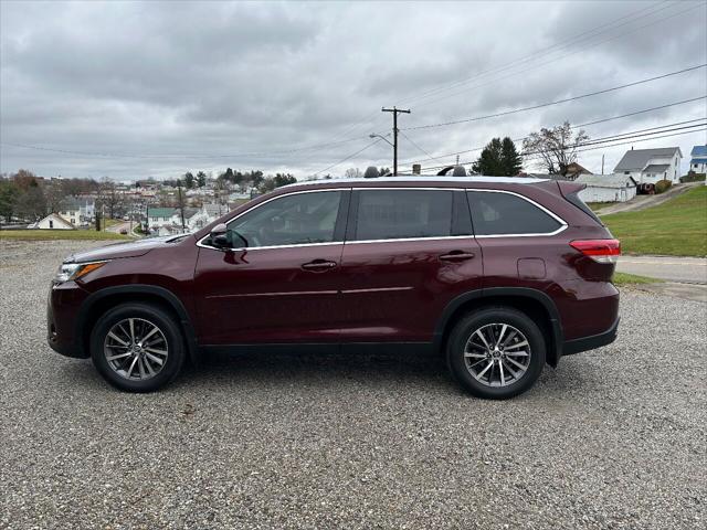 used 2019 Toyota Highlander Hybrid car, priced at $21,500