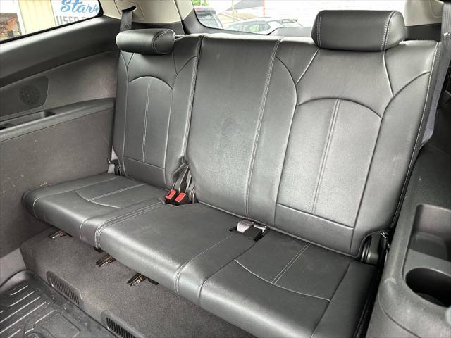 used 2014 Chevrolet Traverse car, priced at $6,400