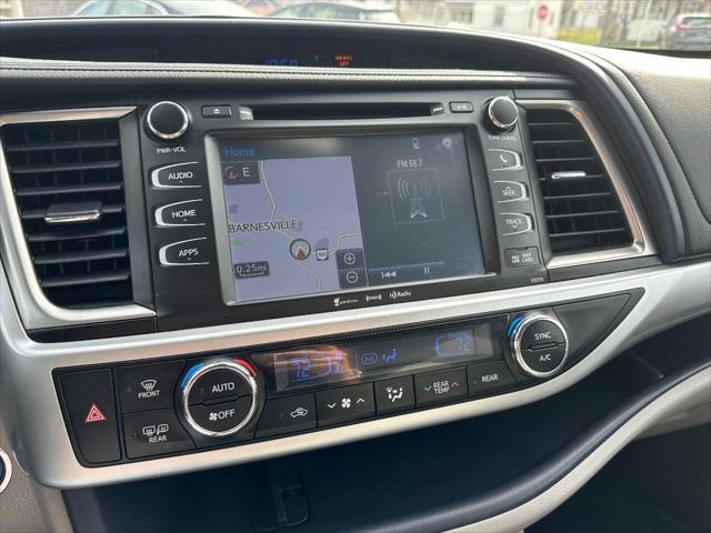 used 2018 Toyota Highlander Hybrid car, priced at $18,900