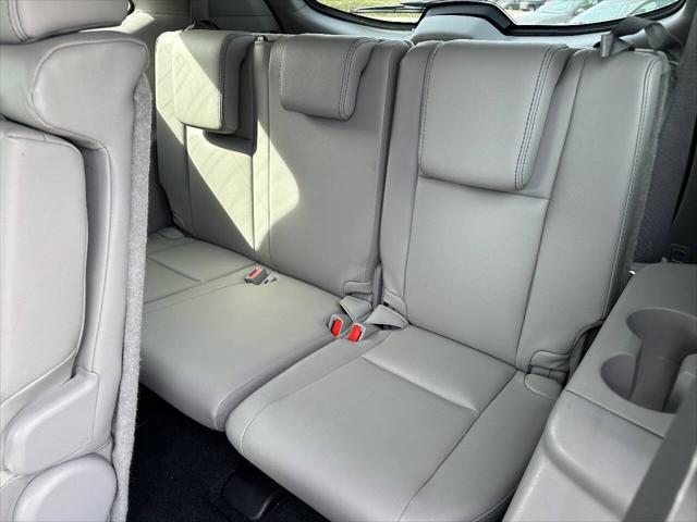 used 2018 Toyota Highlander Hybrid car, priced at $18,900