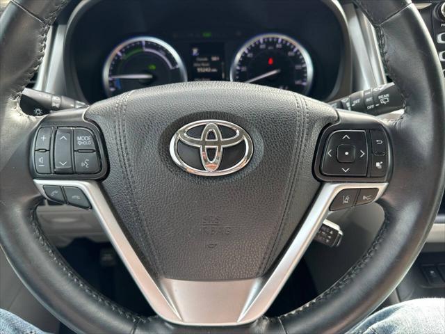 used 2018 Toyota Highlander Hybrid car, priced at $18,900